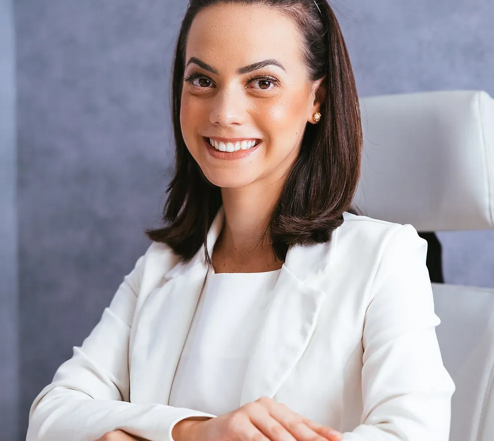 Dra. Mariana Mazzolani – Ortodontista e especialista em Invisalign em Campinas, Swiss Park. Responsável técnica da Amyo Clinic.